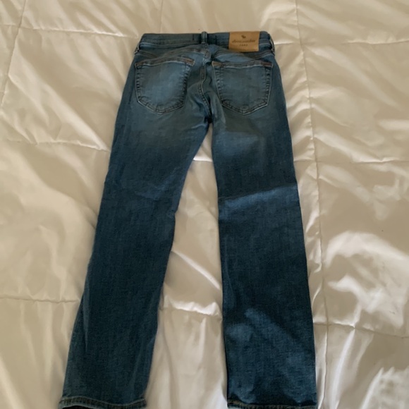 Boys skinny jeans. Abercrombie kids. Minimal use. - Picture 4 of 9